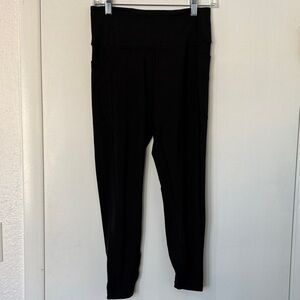 Victoria’s Secret Black High-Waisted Leggings with pockets. Size M